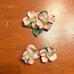 Vintage Pink Floral Brooch Pair